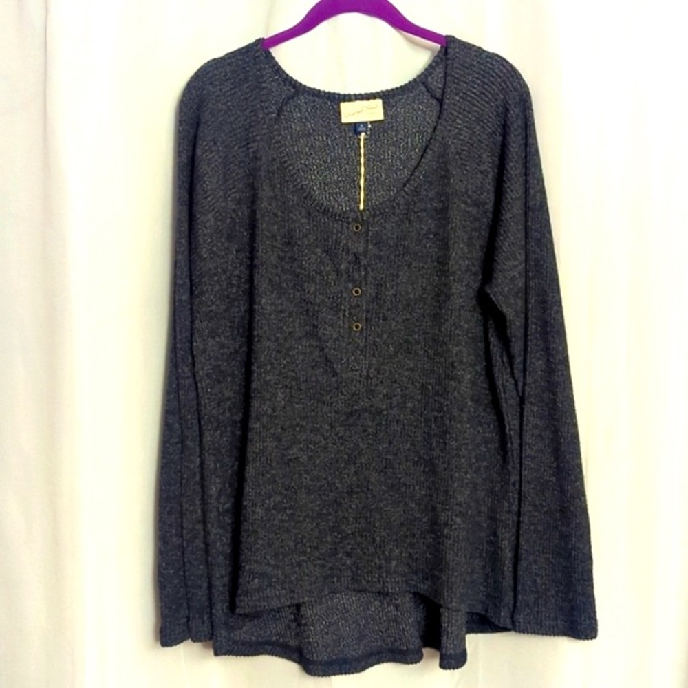 Universal Thread Thermal Tunic